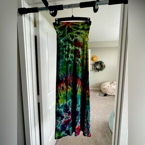 Super comfy full length tie dye skirt.